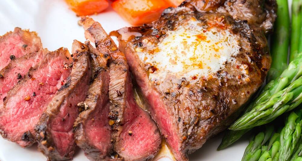 By på denne New York-inspirerte biff-klassikeren fra grillen