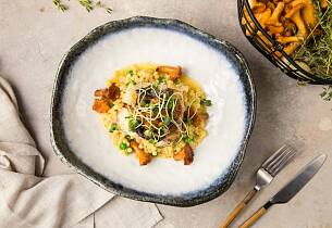 Maissuppe med stekt fisk og kantarell