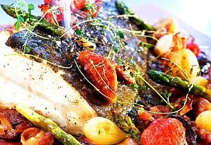 Kokkens ovnsbakte kveite med sherry og grønnsaker