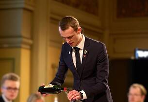 Seier i nordisk for sommelierer for Nikolai Haram Svorte på fjerde forsøk