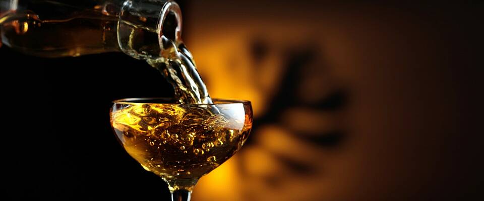 Oppdag den søte hemmeligheten fra Champagne - ratafia