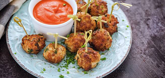 Kyllingboller med salsa