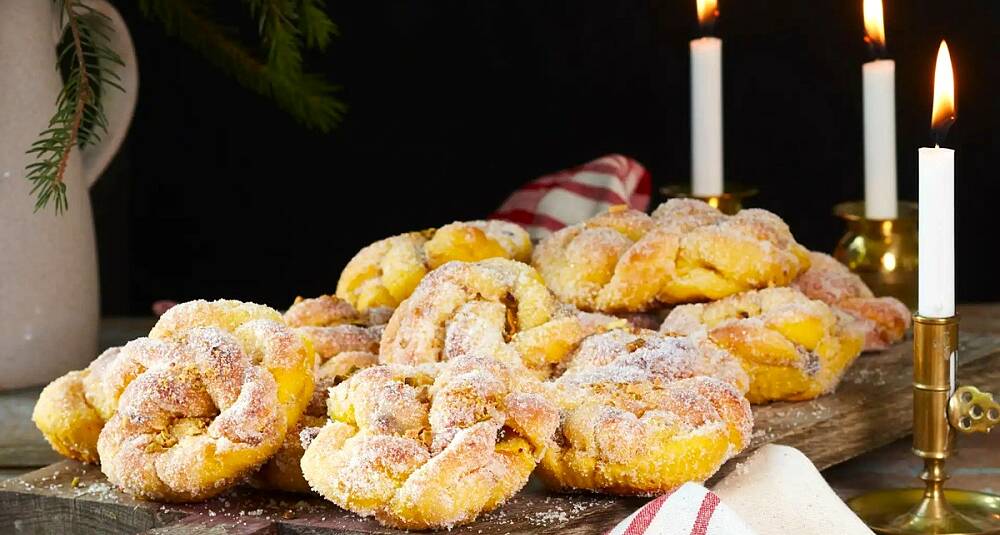 Safranboller med pistasjnøtter