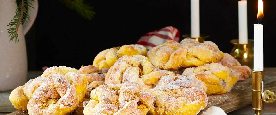 Lag en vri på lussekattene i år: Safranboller med pistasjnøtter