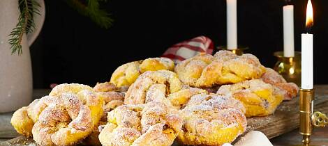 Lag en vri på lussekattene i år: Safranboller med pistasjnøtter