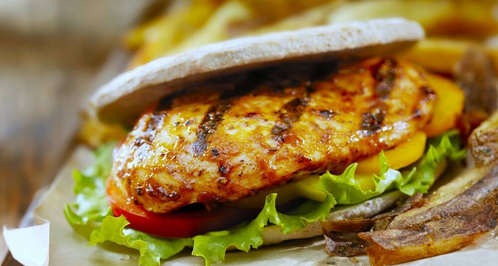 Lag en jegerburger av reinskav