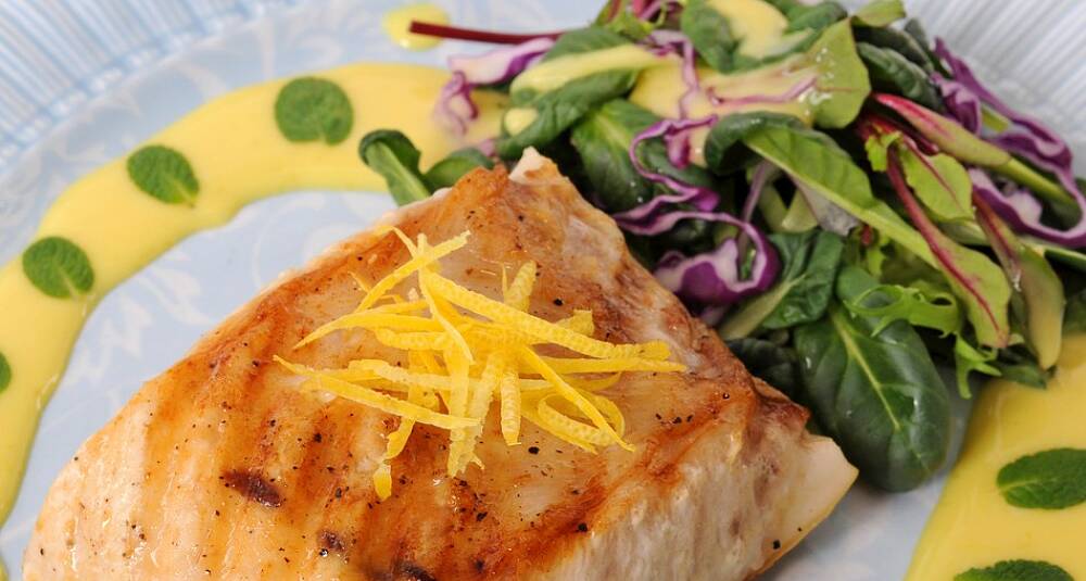 Laksefilet med appelsin og grønnsaker