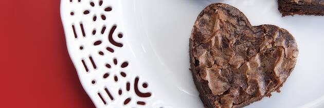 Bak hjertebrownies tll Valentines