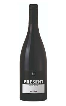 Solveigs Present Pinot Noir