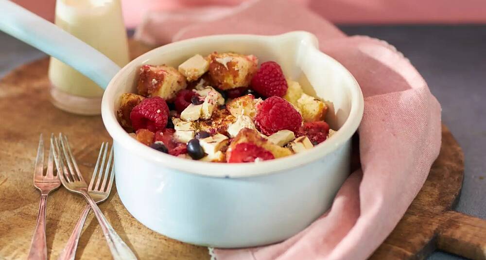 Rester av sukkerbrød eller annen kakebunn? Lag en herlig dessert med hylleblomstkrem Rester av sukkerbrød eller annen kakebunn? Lag en herlig dessert med hylleblomstkrem