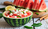 Det er nå du skal fråtse i vannmelon - også til lunsj eller middag