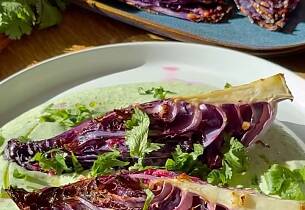 Gjør som Khadija: Lag denne velsmakende retten med rødkål og feta til lunsj, middag eller kvelds