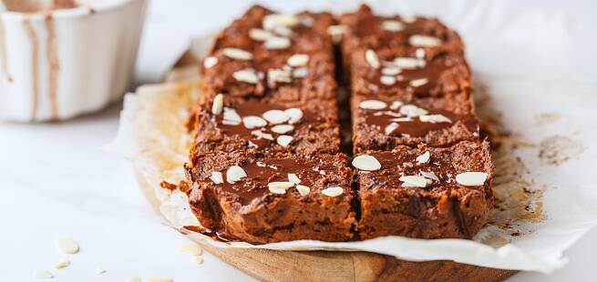 Søtpotet-brownie med honning