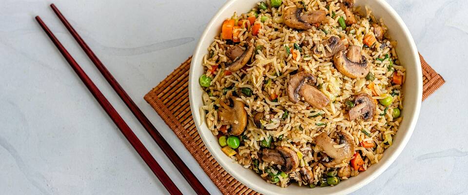 Enklere kan ikke en middag bli: Stekt ris med sopp