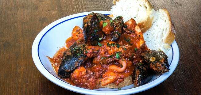 Cacciucco toscansk sjømatsuppe