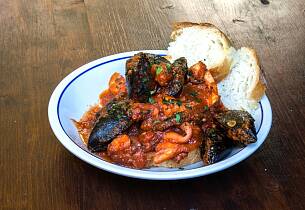 Cacciucco toscansk sjømatsuppe