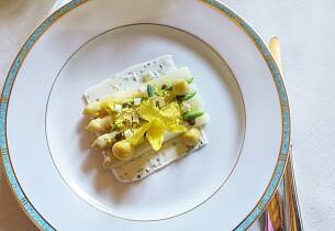 Fortryllende champagneaften på Nedre Foss Gård