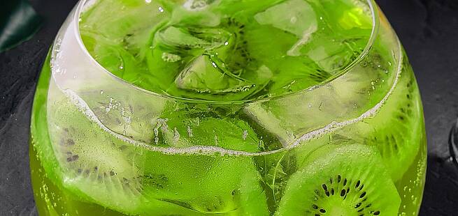 Spraoi - drinkoppskrift med kiwi og irsk whiskey til St Patricks Day