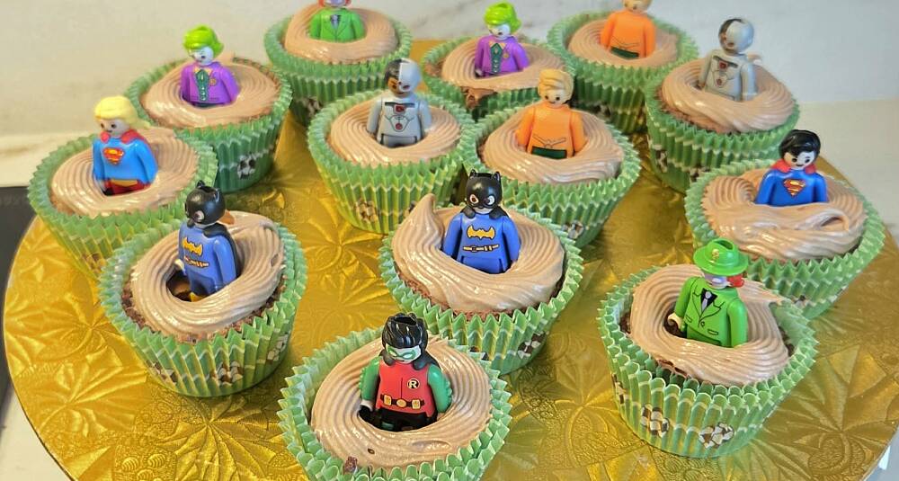 Sjokolademuffins med kinder ostekrem-glasur