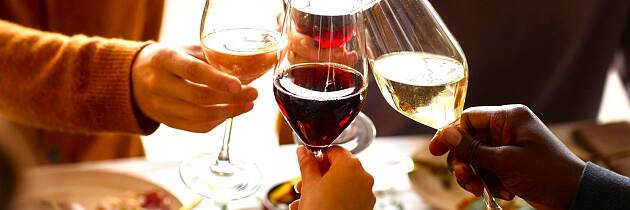 Sammenlign franske klassikere og ungarske viner til en 5-retters meny